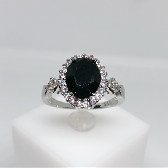 Sterling silver black crystal ring - Picture 2 of 6